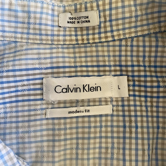Calvin Klein Casual Button Down Short Sleeve Shirt. Size Men’s L - Picture 3 of 4
